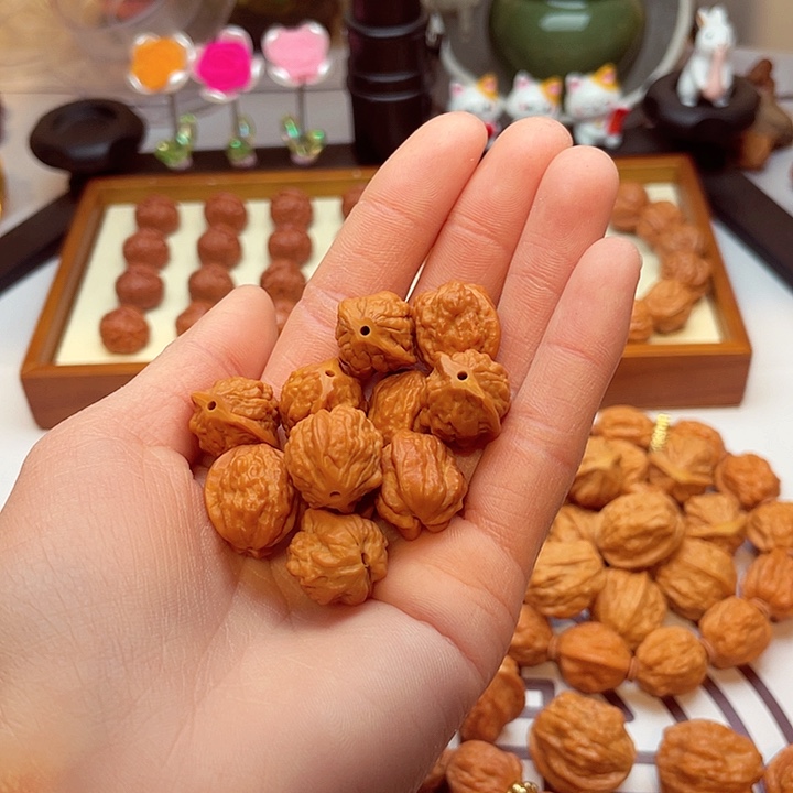 文玩核桃手串木**。小核桃手串