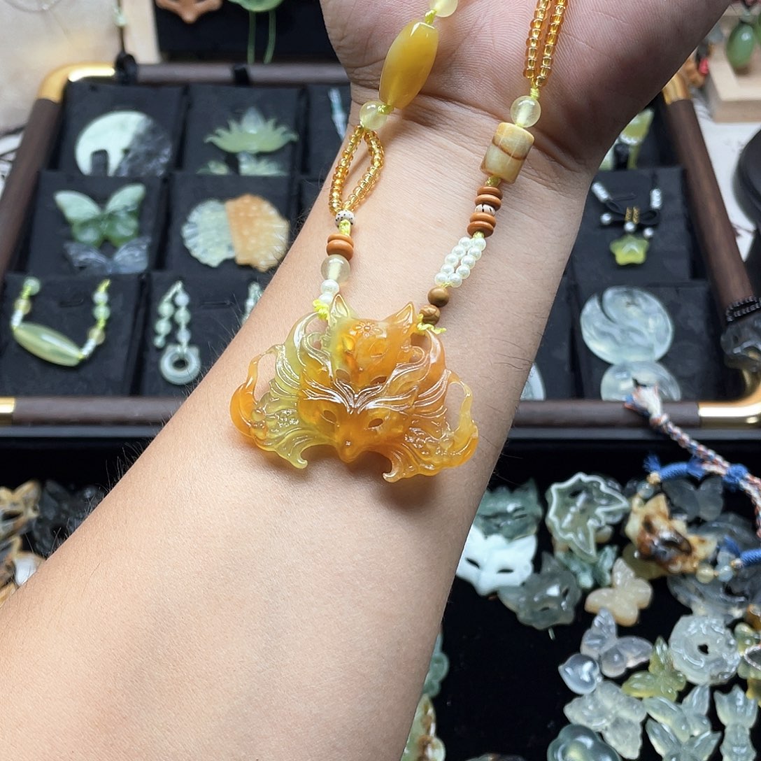 未镶嵌岫玉项链面具