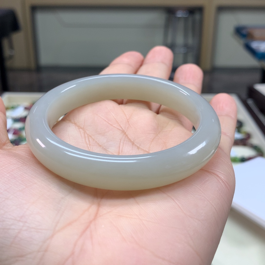 和田玉手镯未镶嵌m**k手镯