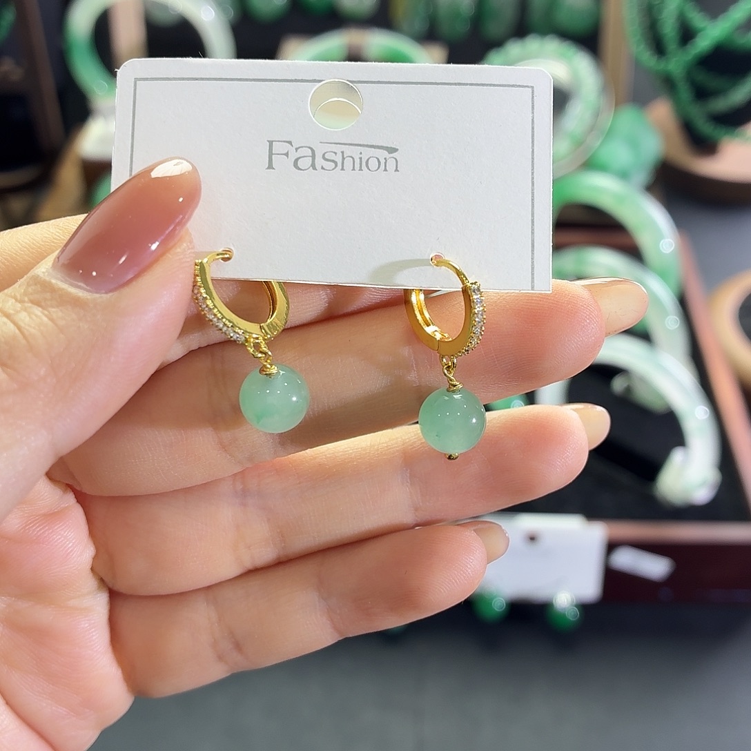 石英质玉合金耳钉