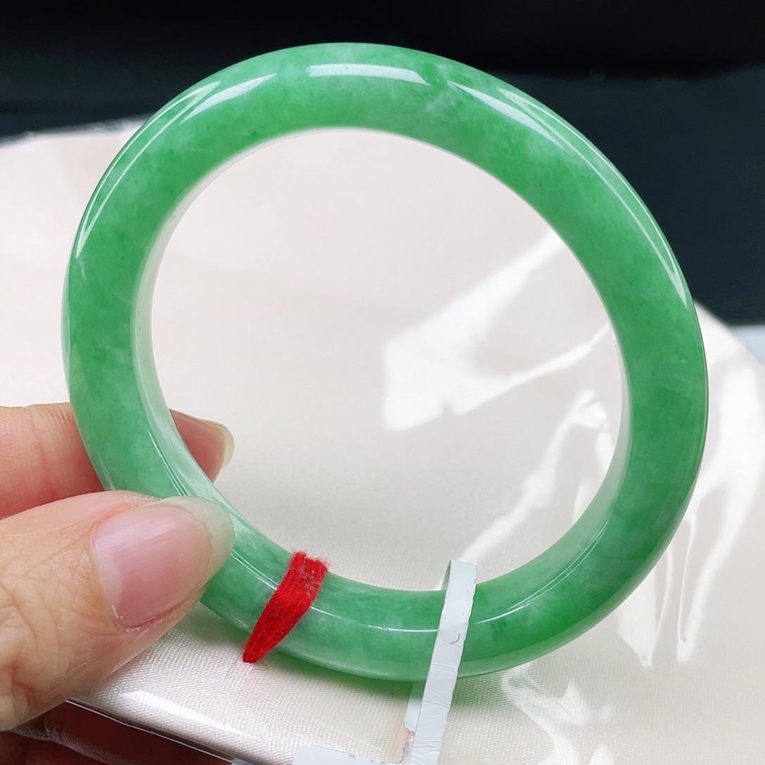 未镶嵌手镯翡翠贵妃56.4。031