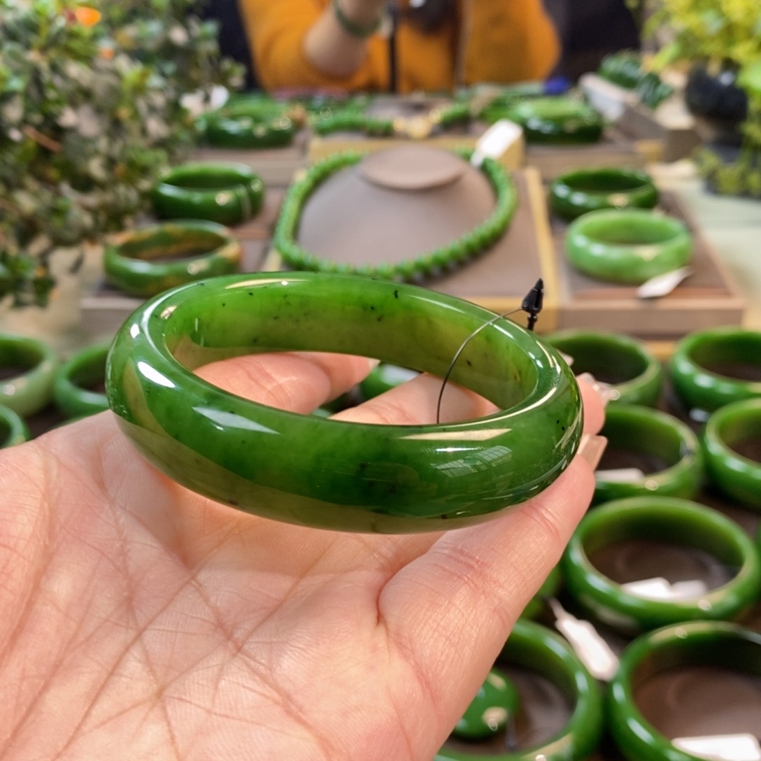 和田玉（碧玉）手镯未镶嵌