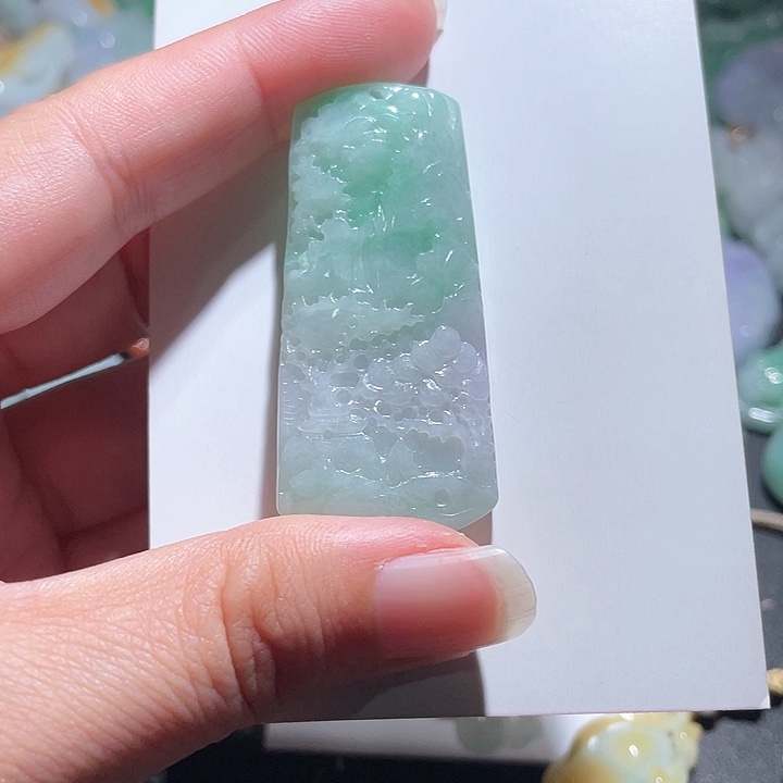 颈饰未镶嵌翡翠天