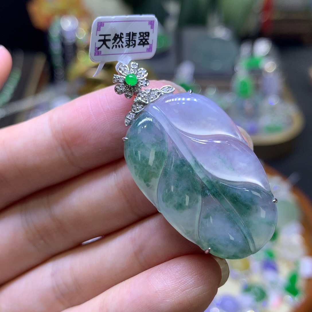 翡翠18K金镶嵌颈饰翡翠玉石吊坠项链