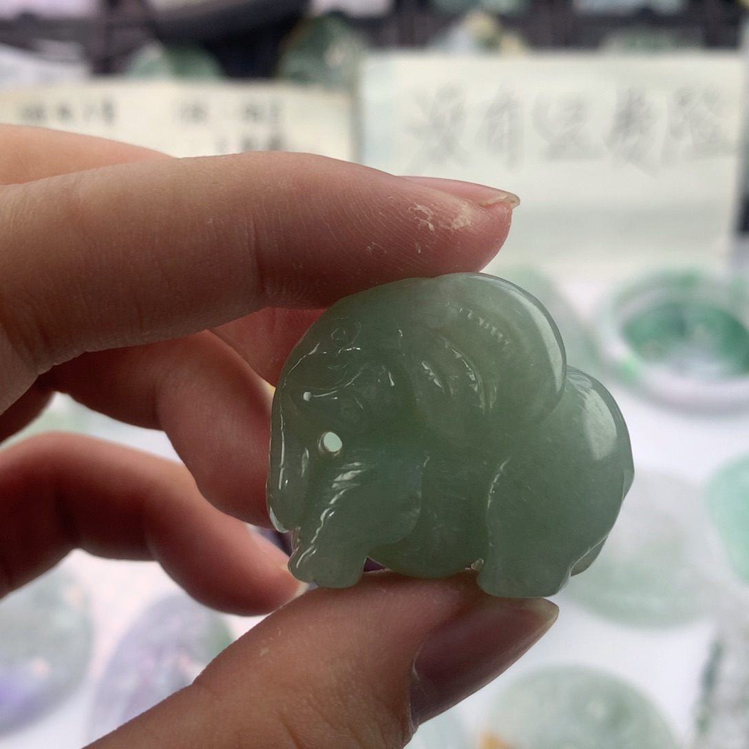 翡翠颈饰未镶嵌一