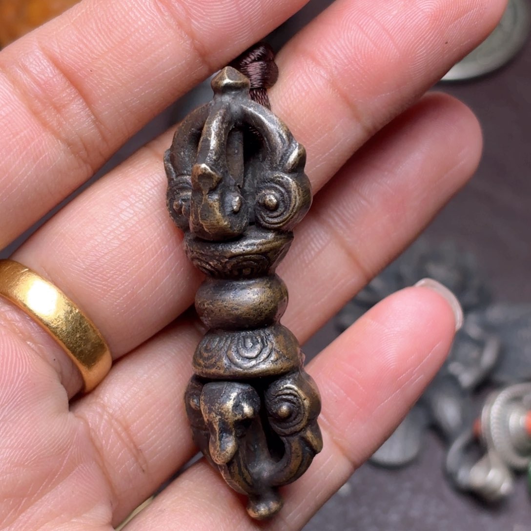 铜星月菩提吊坠项链