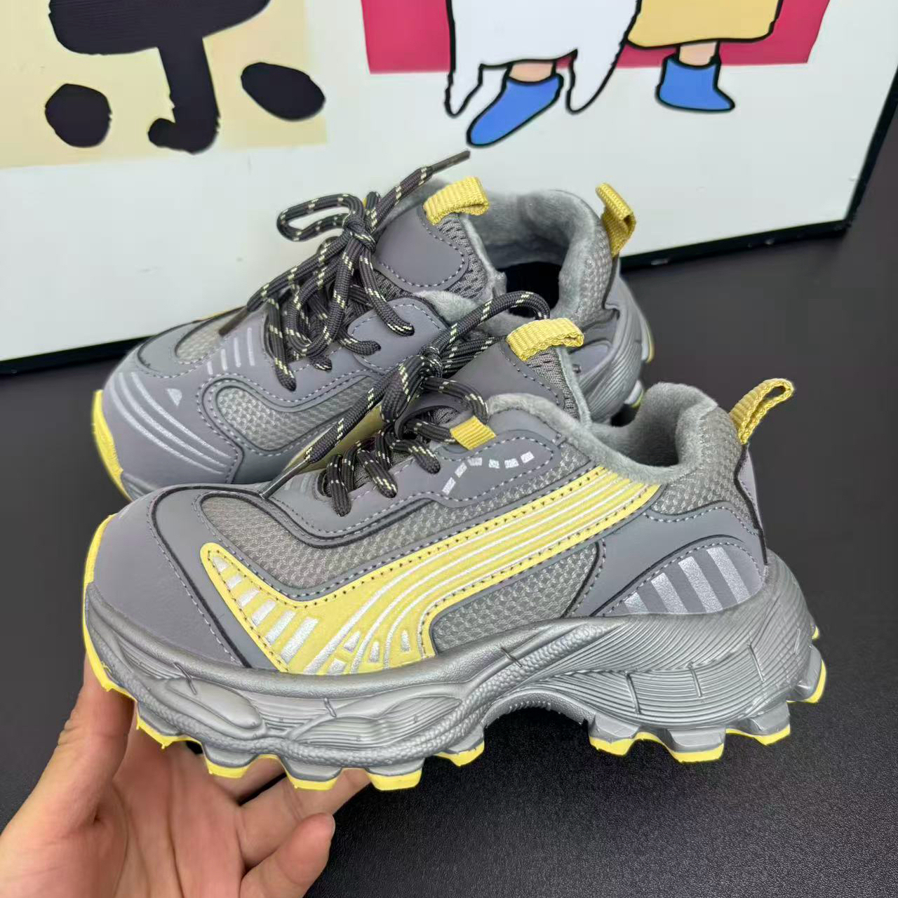 A5Q02 二棉男女运动鞋