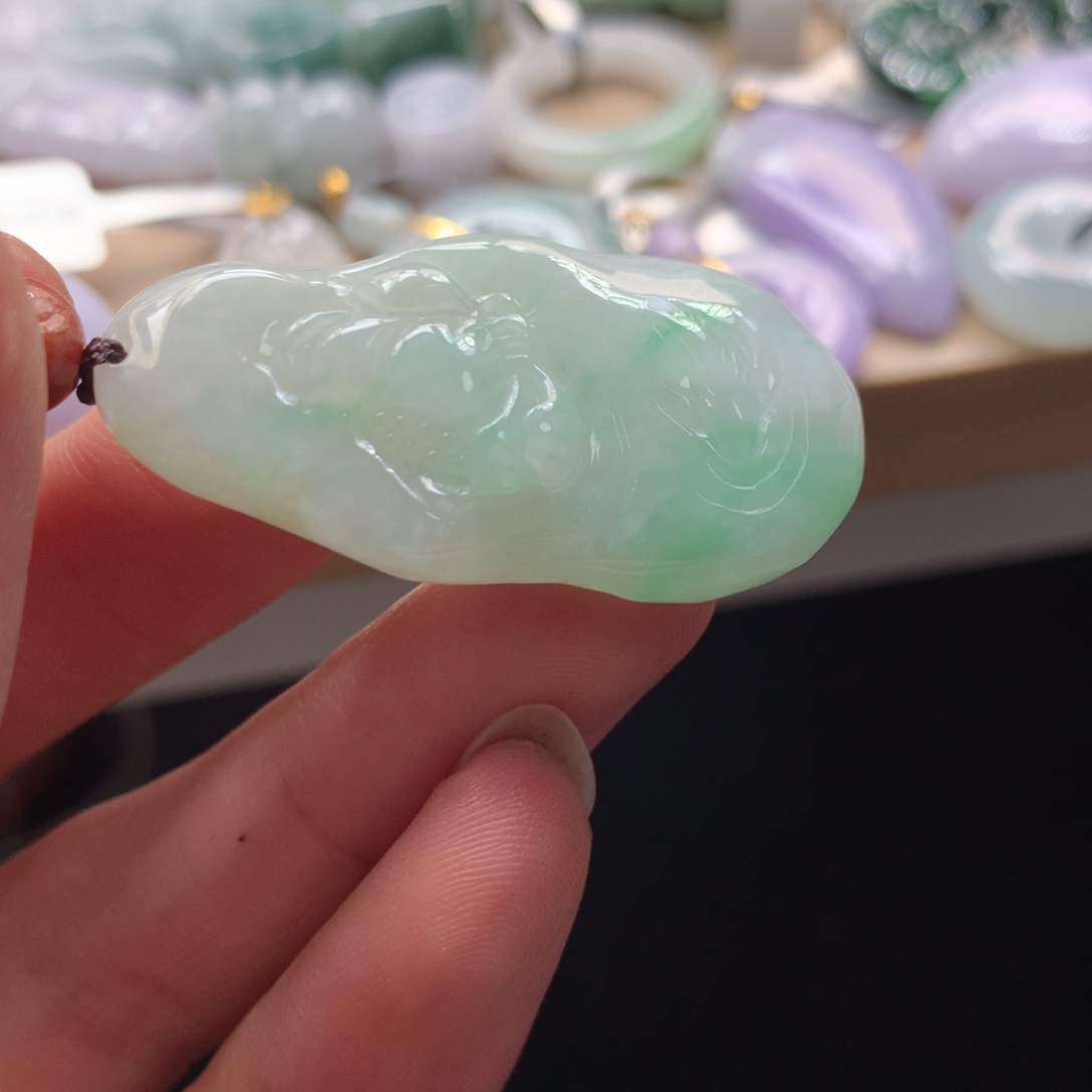 颈饰未镶嵌翡翠吊坠