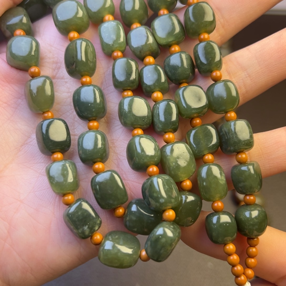 和田玉颈饰未镶嵌