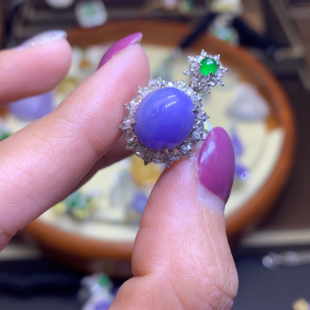 翡翠颈饰18K金镶嵌翡翠