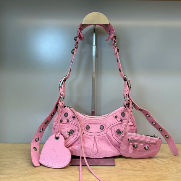 95新 Balenciaga/巴黎世家 粉色机车月亮小号单肩斜挎包