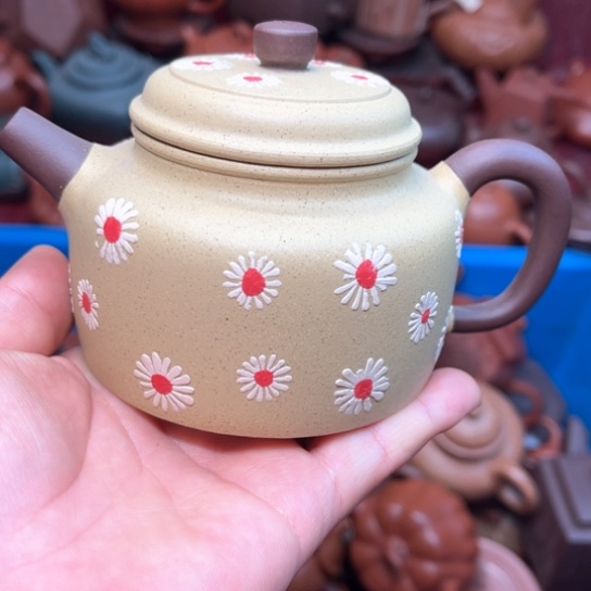 紫砂茶壶瑕疵……………………