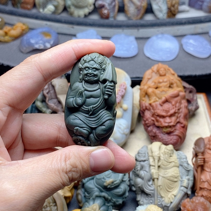 【闪购商品】定制石英质玉吊坠未镶嵌