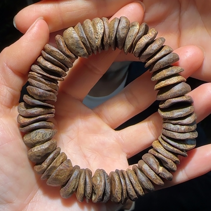沉香手串海南老白棋沉水树丁手串35克