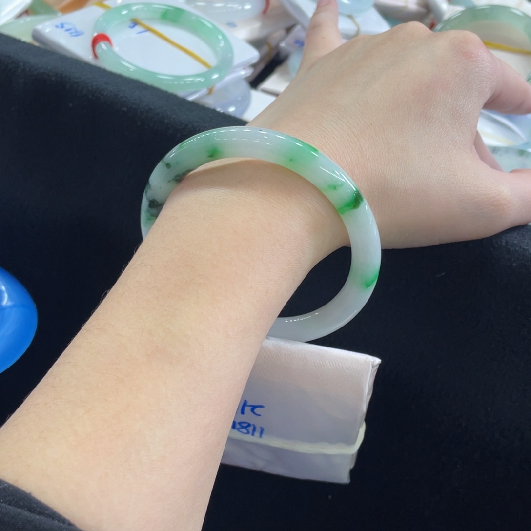 翡翠手镯未镶嵌小*号58.3 圆条 