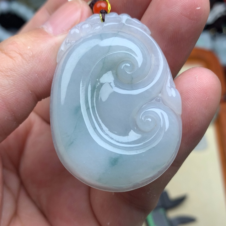 翡翠颈饰未镶嵌无**?如意