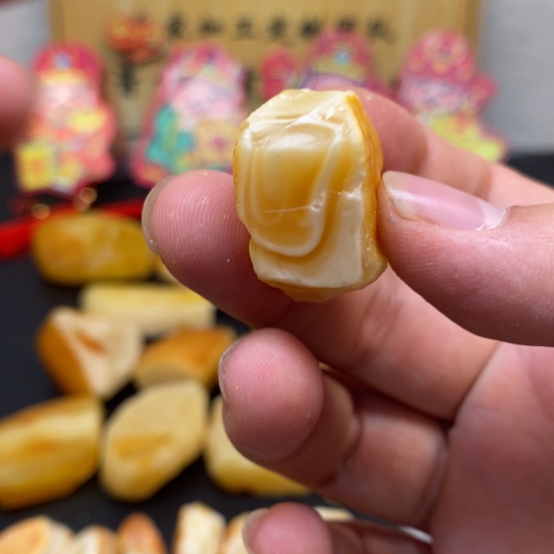 定制琥珀未镶嵌夹*天然蜜蜡原石加工不退不换