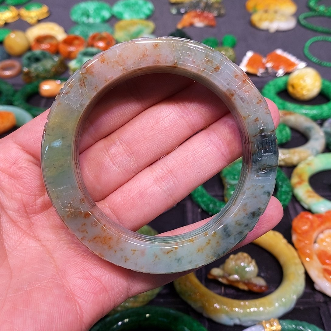 翡翠未镶嵌手镯翡翠