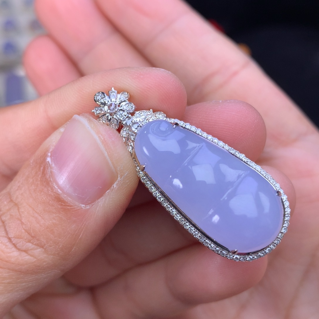 翡翠吊坠(不含链)18K金镶嵌