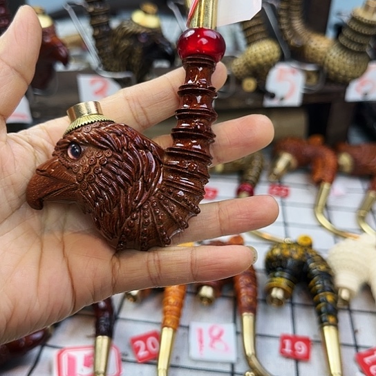 单***哥小号红色鹰15公分左右