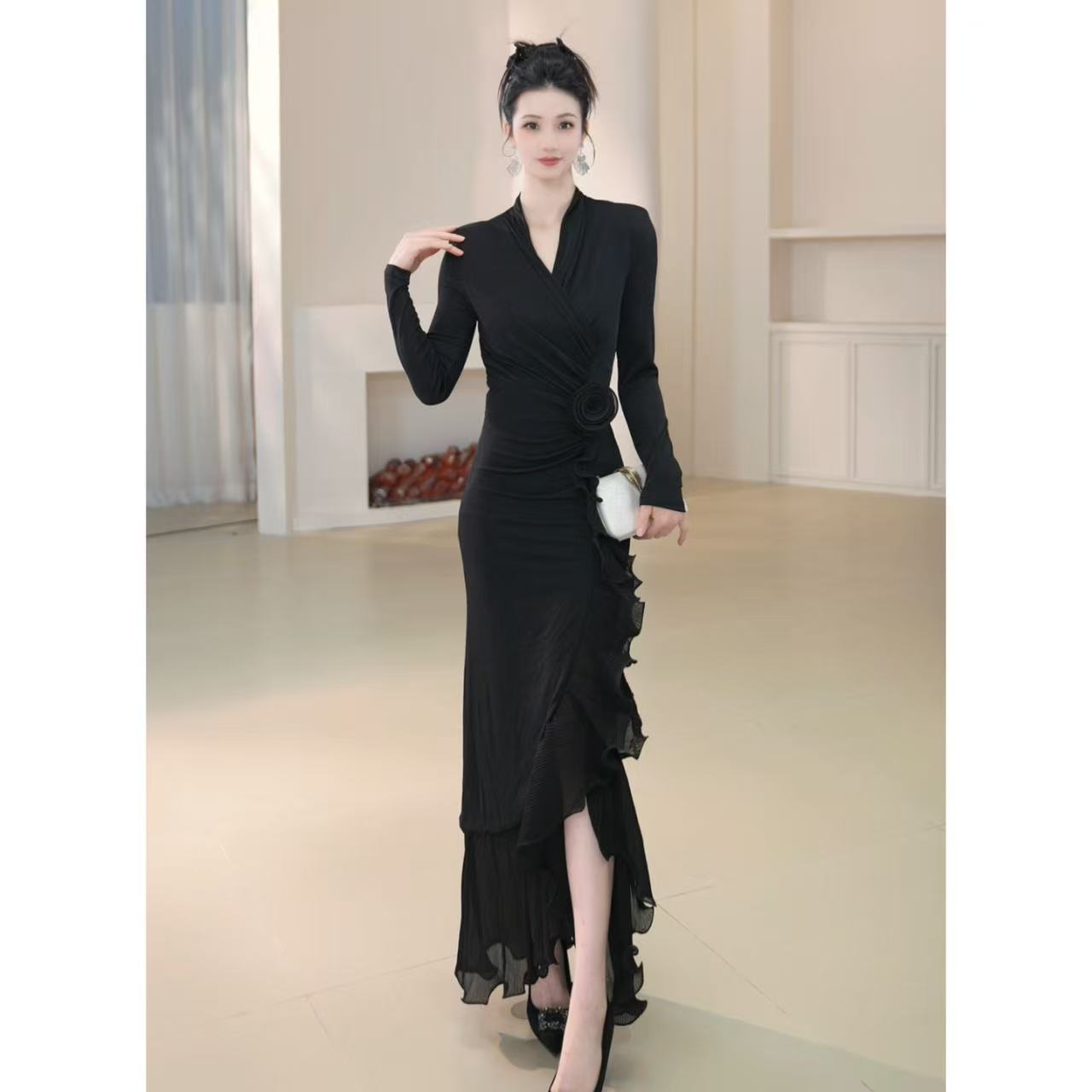 NaiAn/奈安【定制/9130】黑色显瘦V领名媛修身法式时尚连衣裙