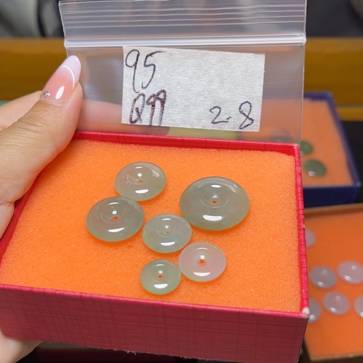 定制翡翠未镶嵌不