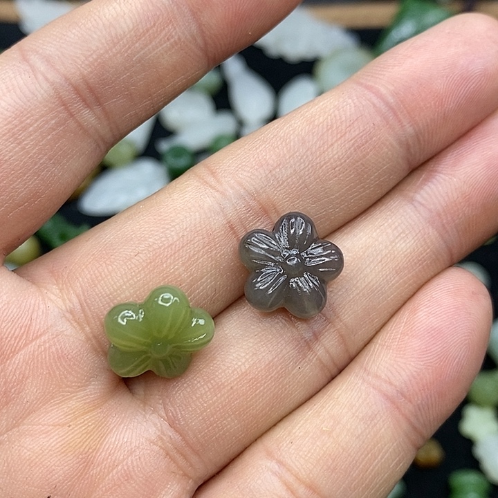 和田玉颈饰未镶嵌咯****叽