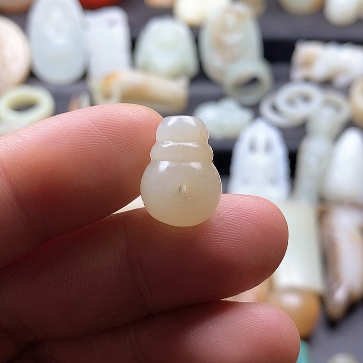 和田玉三通未镶嵌