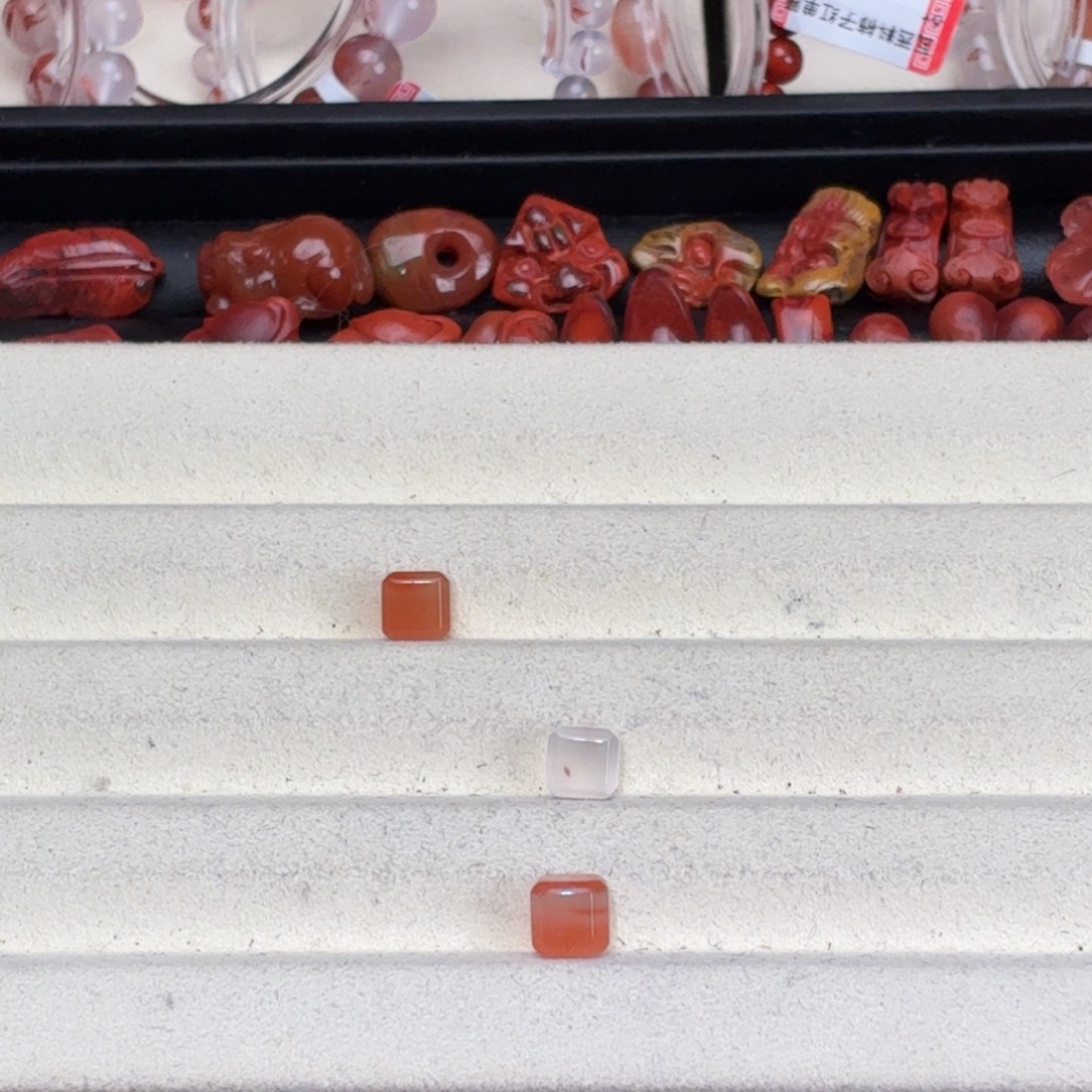 ****～南红玛瑙未镶嵌颈饰14