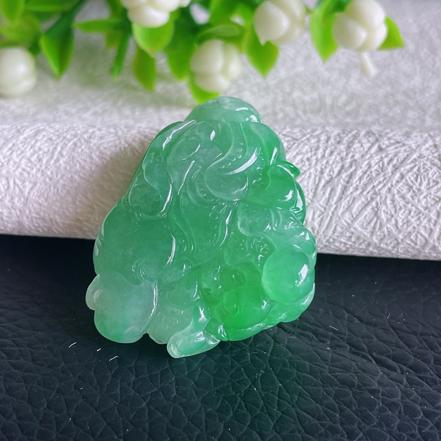 天然A货冰糯种飘绿翡翠白菜吊坠缅甸老坑招百财玉白菜挂件男女款