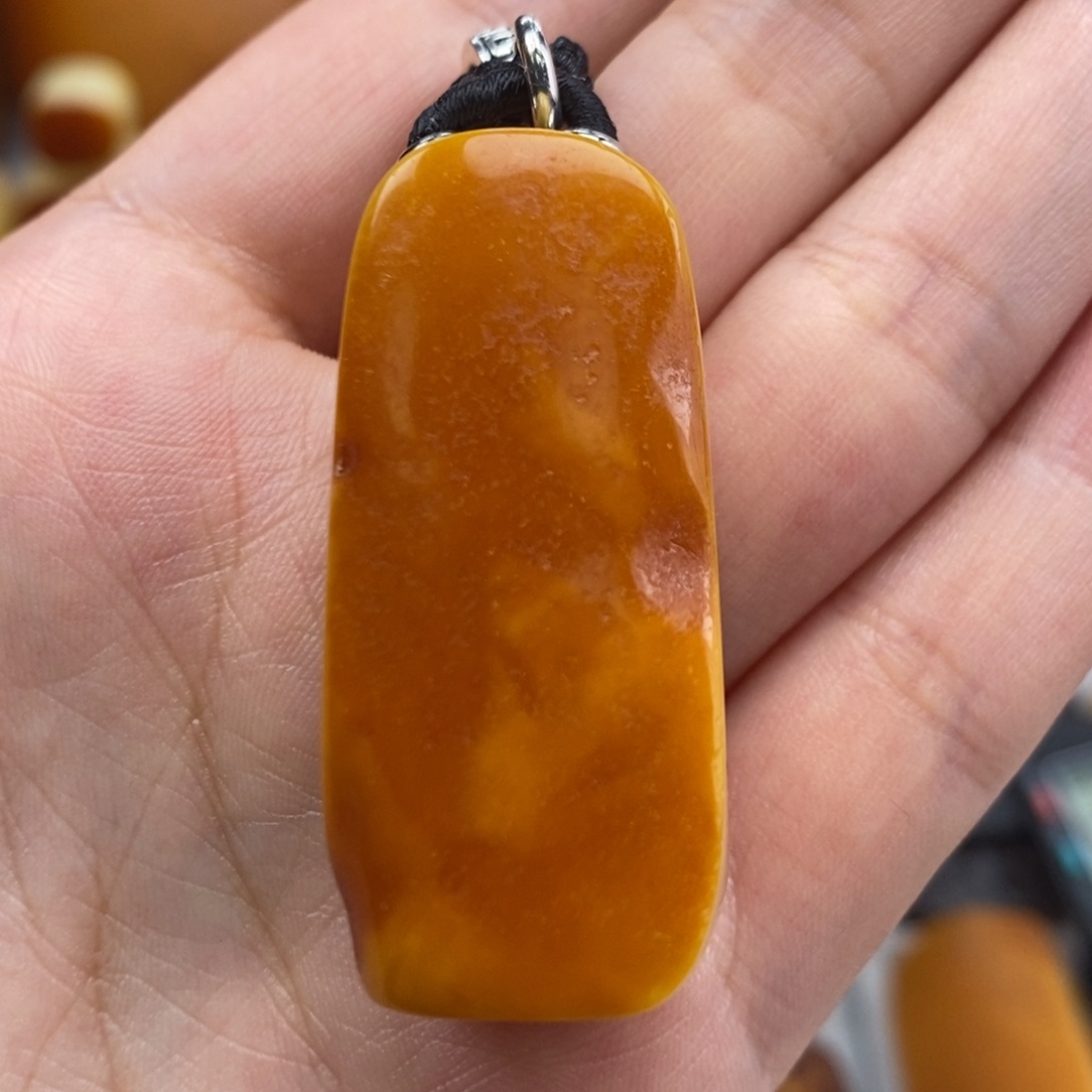 琥珀吊坠(赠链)未镶嵌