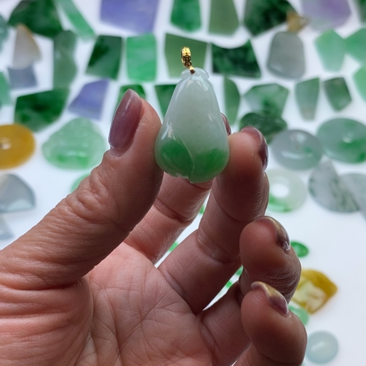 翡翠挂件未镶嵌天然翡翠