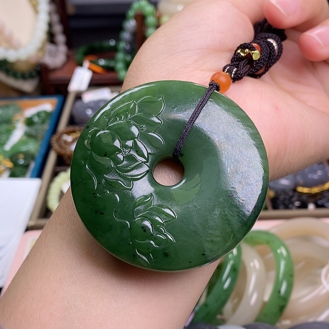 和田玉孤品福利老矿料碧玉雕花平安扣未镶嵌