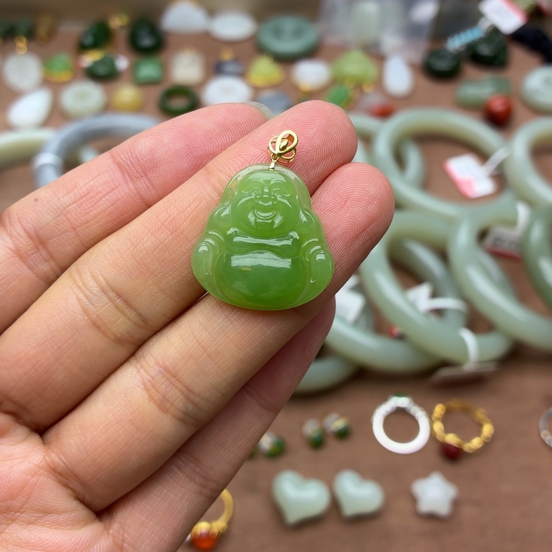 和田玉18K金镶嵌颈饰