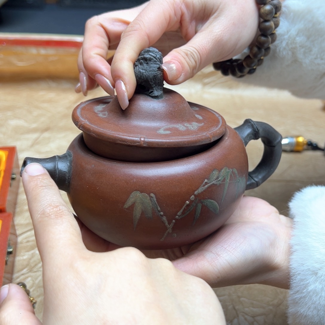 大叶紫檀（黑酸枝木类）