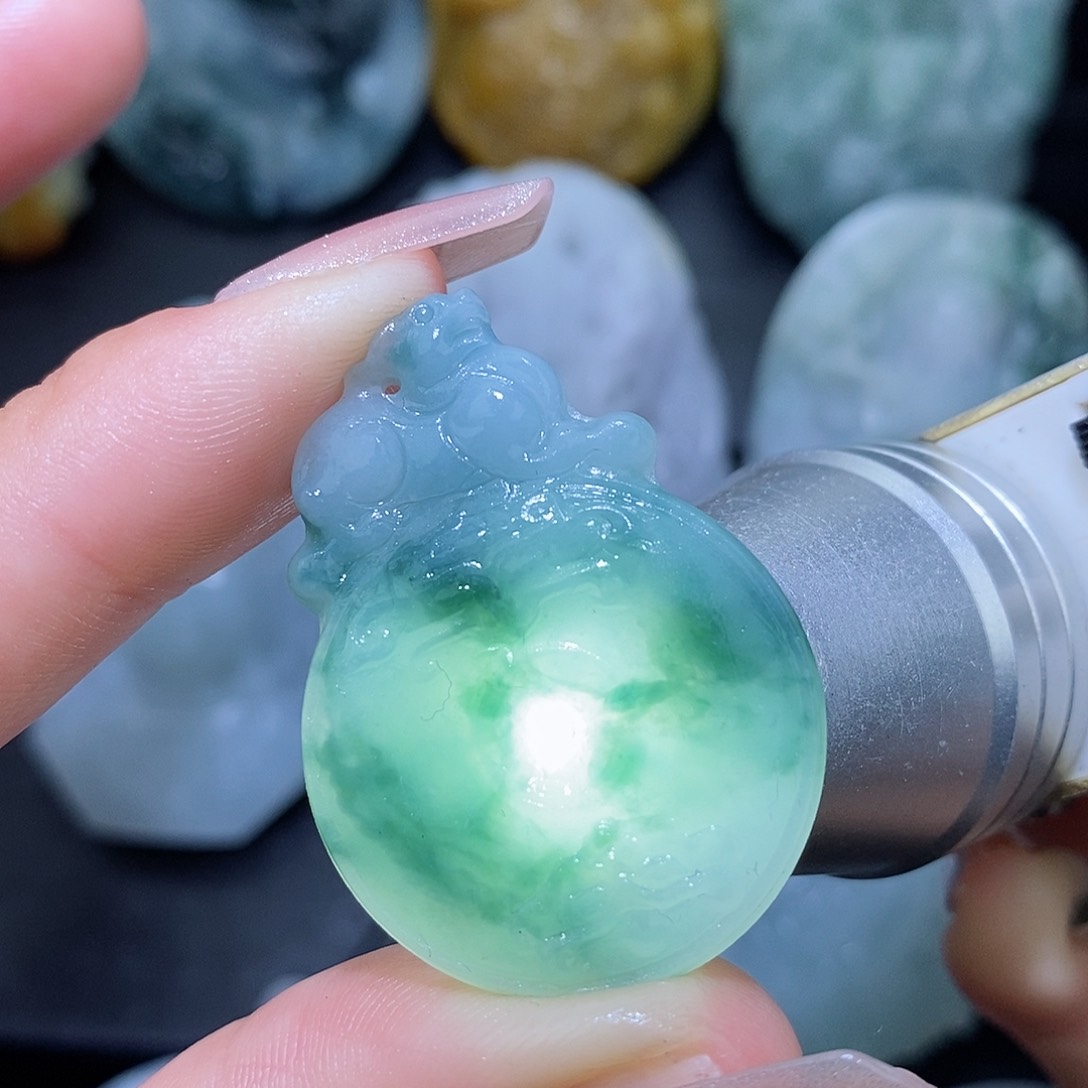 定制翡翠未镶嵌翡翠