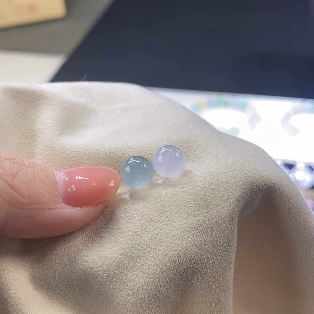 翡翠挂件未镶嵌买断