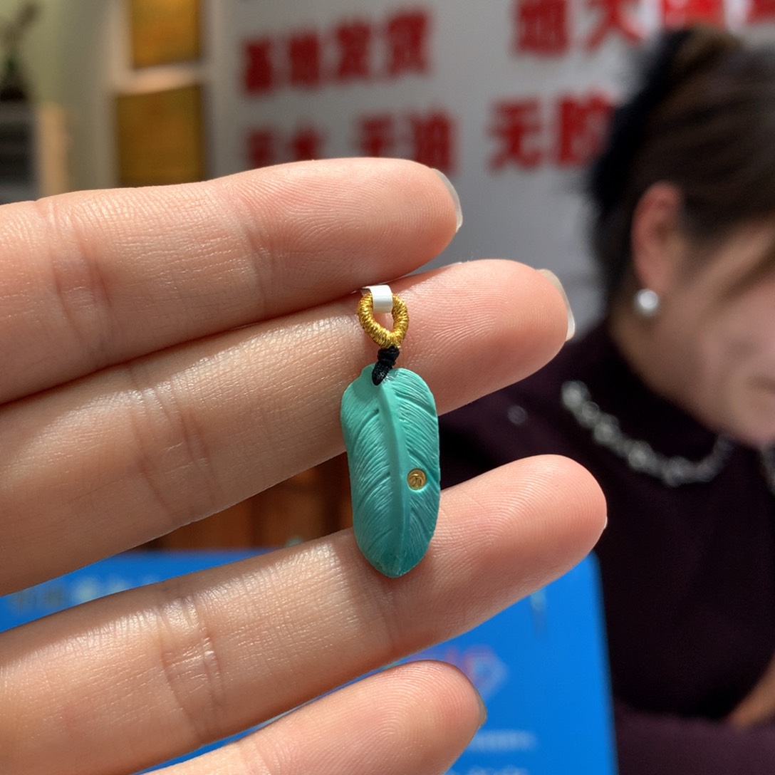 绿松石配饰未镶嵌