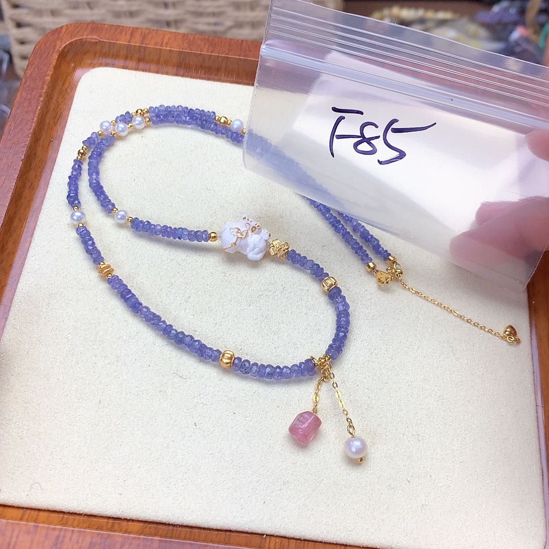 坦桑石颈饰未镶嵌