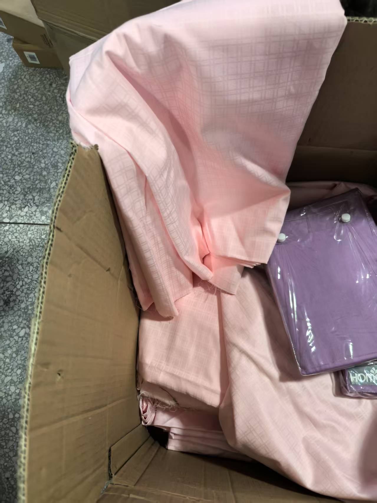 《厚广家》3楼200×200皮粉色全棉贡缎布料 发1张 不挑花纹