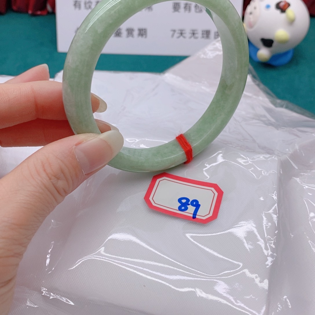 翡翠手镯未镶嵌用****1899999999