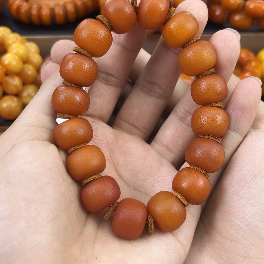 琥珀颈饰未镶嵌蜜蜡