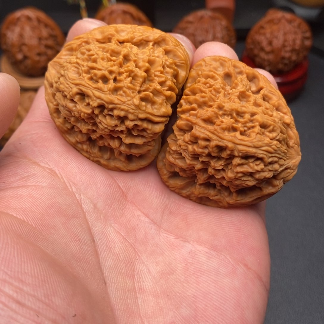 文玩核桃吊坠香****?南疆石43天残全品