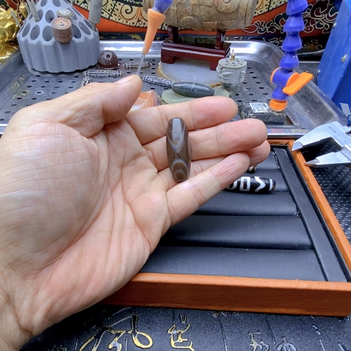 合金颈饰玛瑙/玉髓雨*