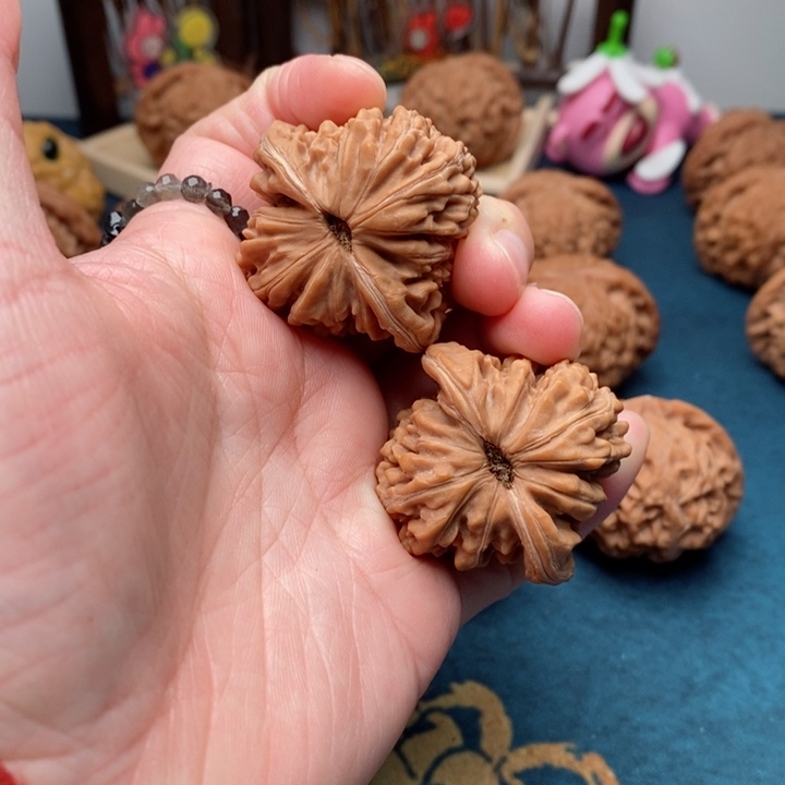 文玩核桃把件四座楼39