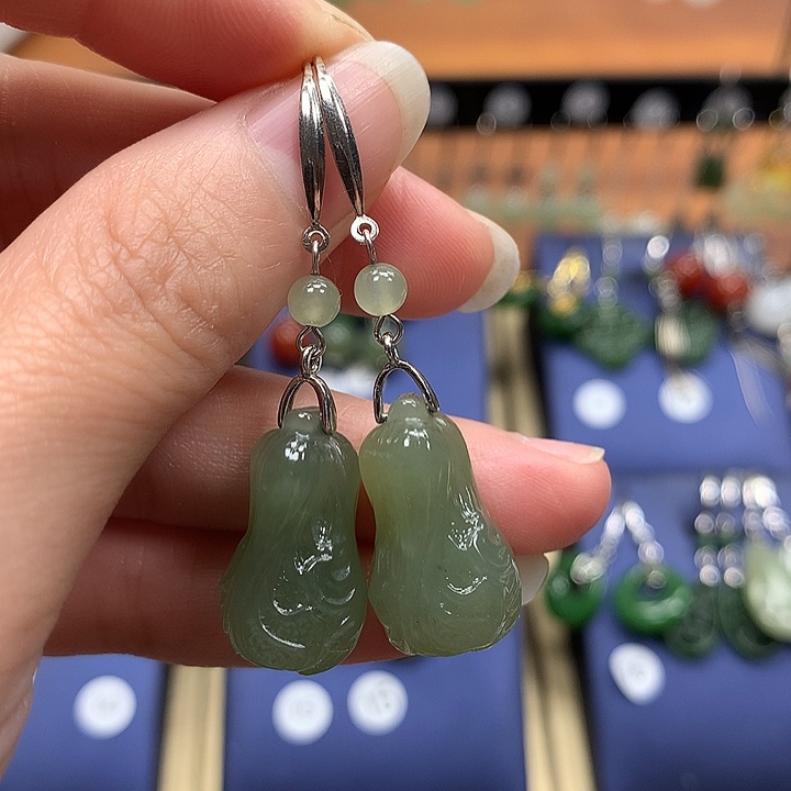 和田玉银S925镶嵌耳饰白菜21.7左右晴水色