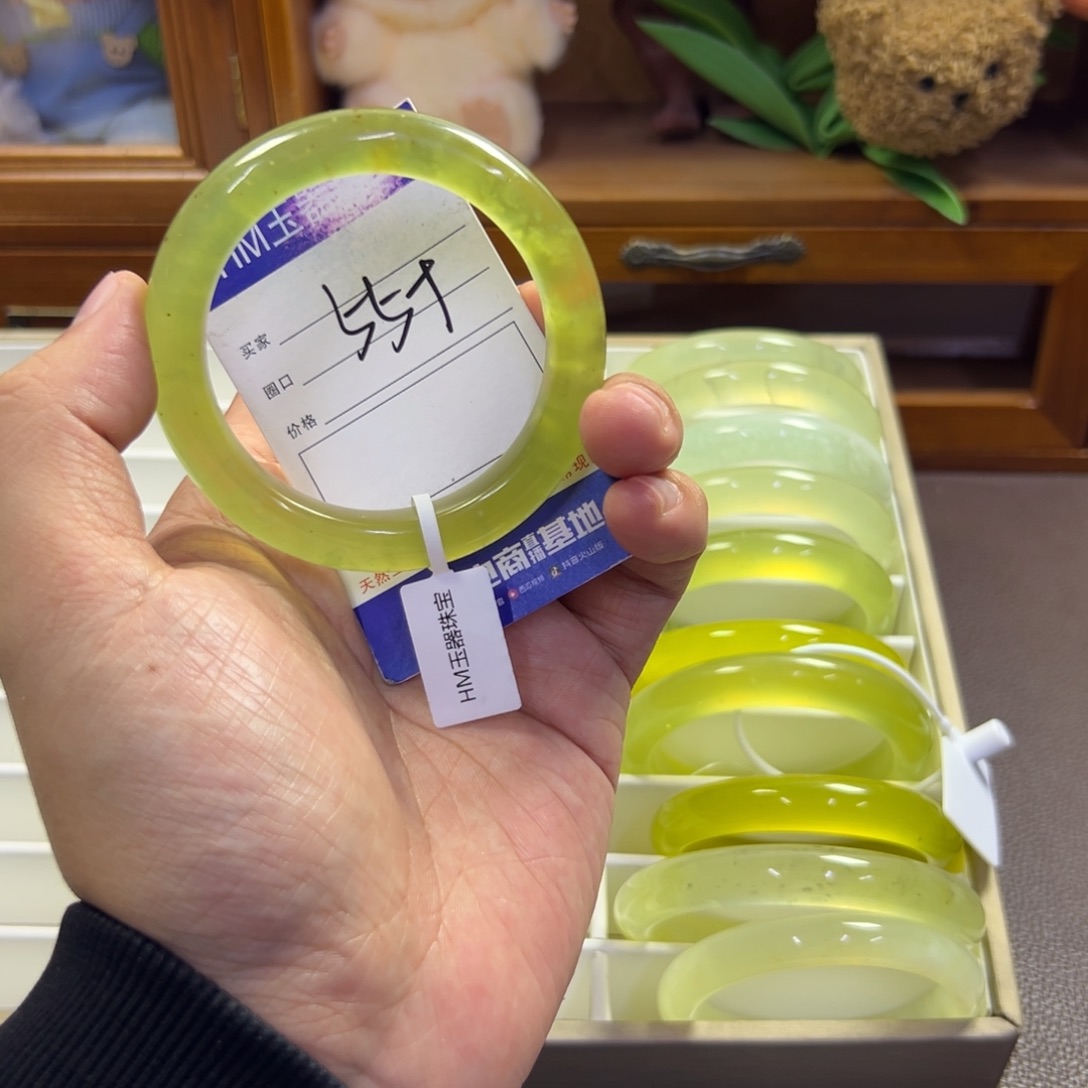 蛇纹石玉未镶嵌手镯813