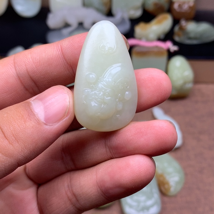 和田玉（糖玉）未镶嵌颈饰