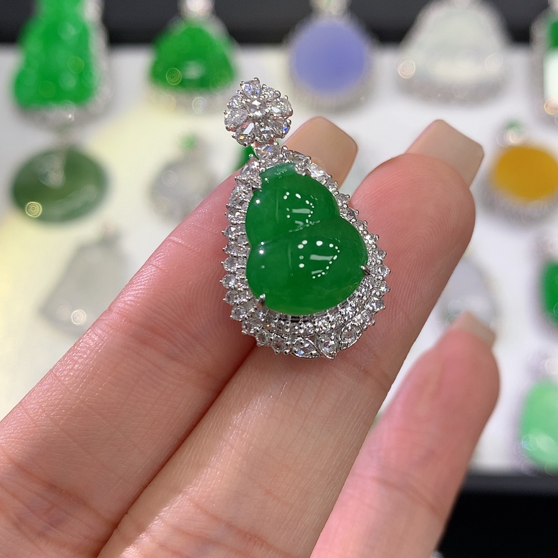 翡翠颈饰18K金镶嵌111111111