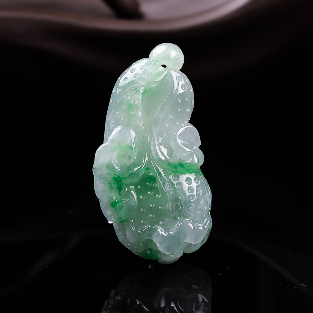 天然缅甸翡翠A货阳绿白菜 尺寸40-20-9.7mm